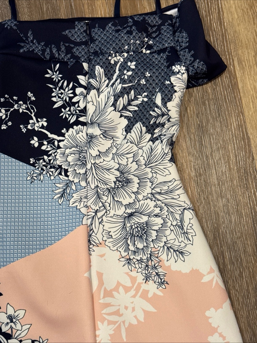 Guess Off-the-Shoulder Floral Panel Mini Dress in Navy and Cream - Picture 11 of 15